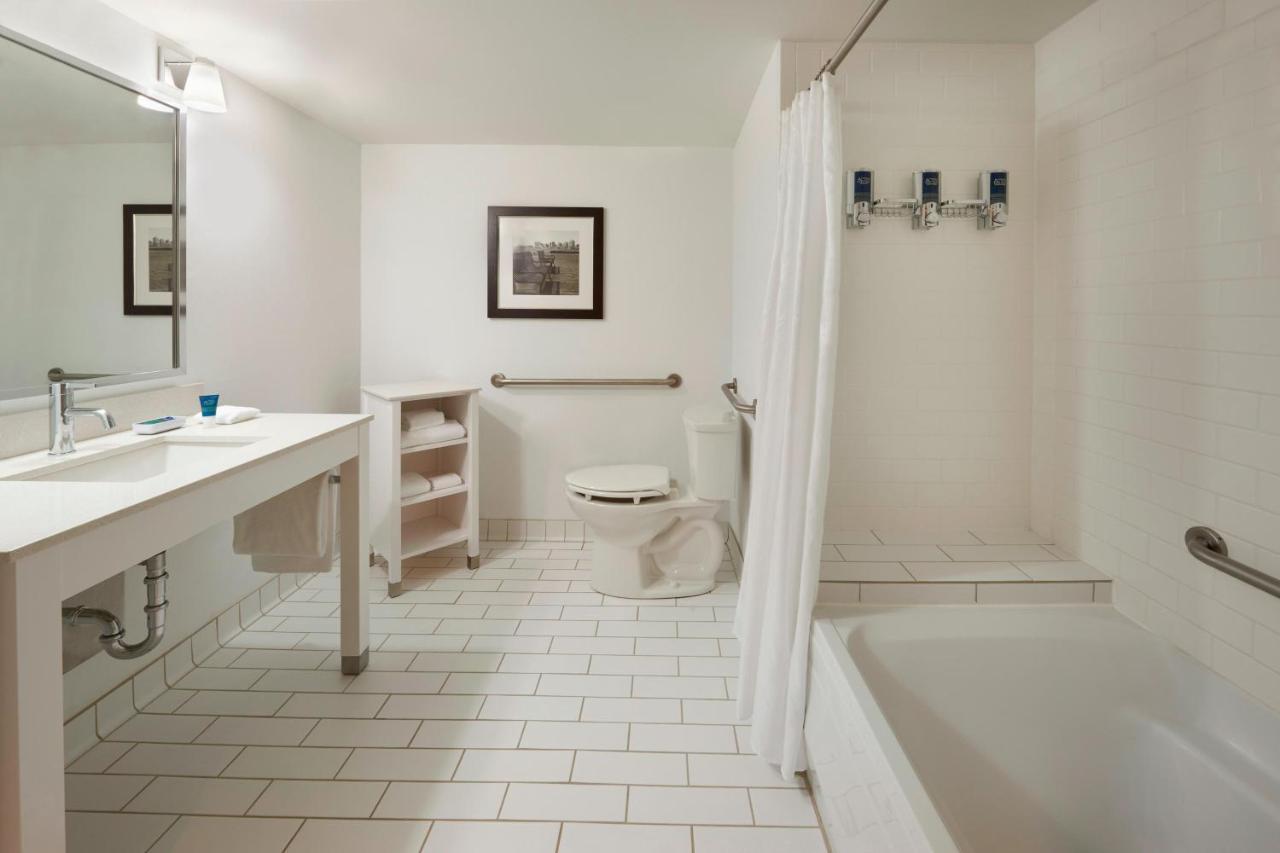 Four Points By Sheraton Halifax Extérieur photo